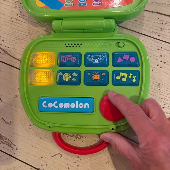 CoComelon Sing and Learn Laptop Toy - Picture 5 of 8